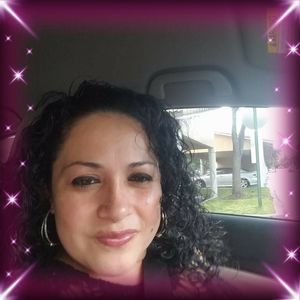 Meet your Posher, Roxana